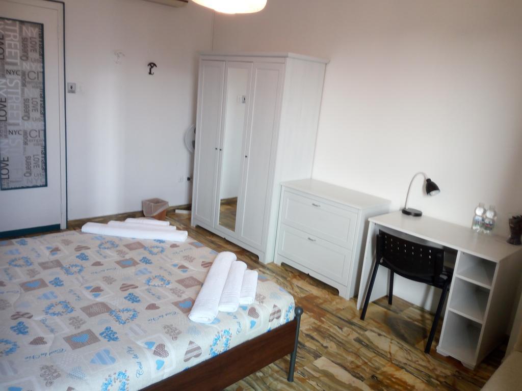 B&B International Trieste Luaran gambar