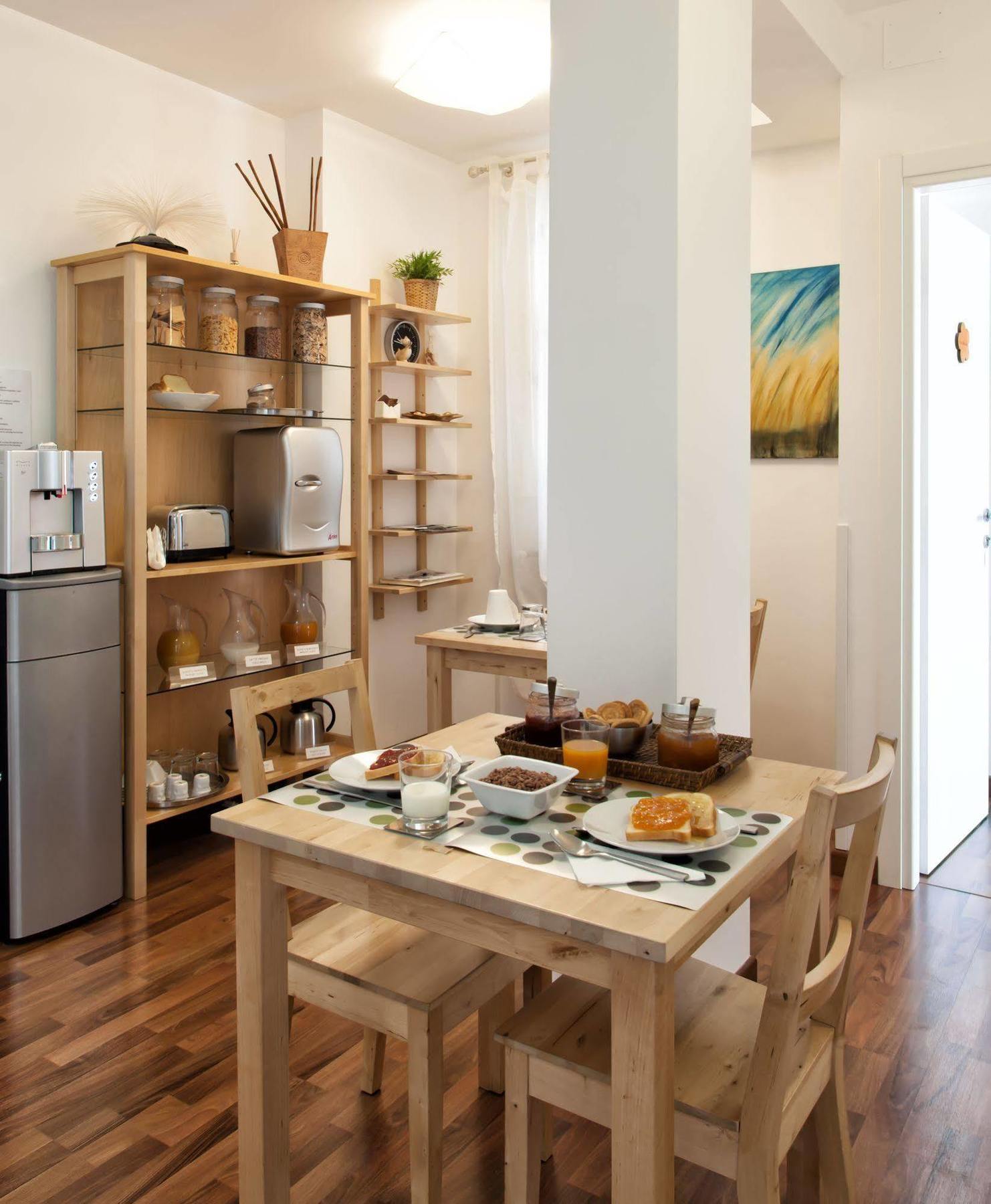 B&B International Trieste Luaran gambar
